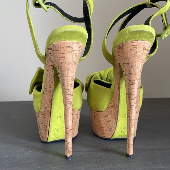 Worn once!!! Basically New!! - Picture 4 of 10